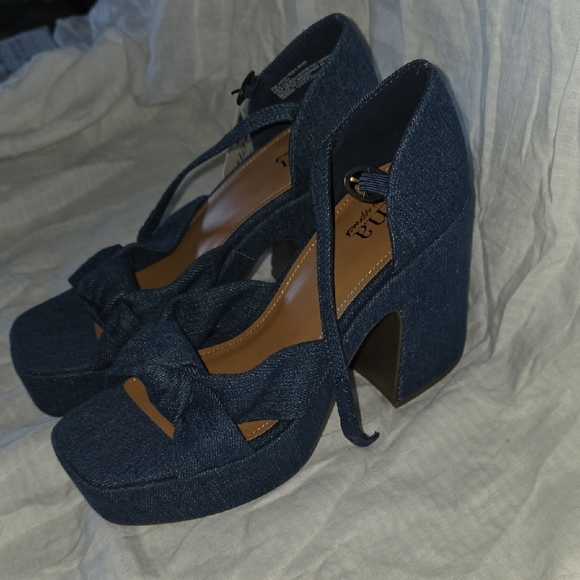(J36) A.N.A. Blue Denium Wedge Heel Shoes with Textured Design - Picture 1 of 10